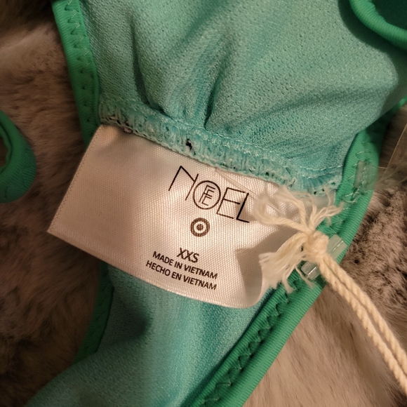 🎯nwt fe noel black & green palm print Bikini top - Picture 6 of 8